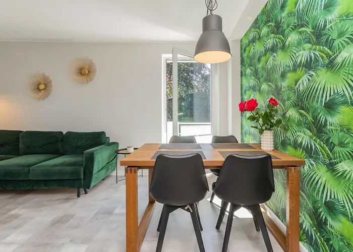 Szary & By Grand Apartment